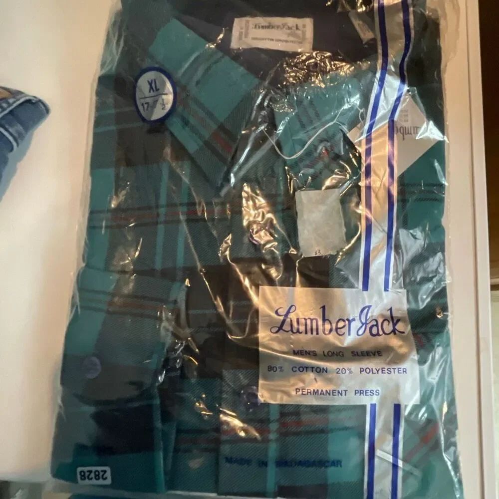 NWT Lumber Jack vintage size XL casual plaid button down shirt.